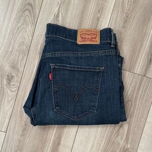 Levi Classic Crop - Size 12